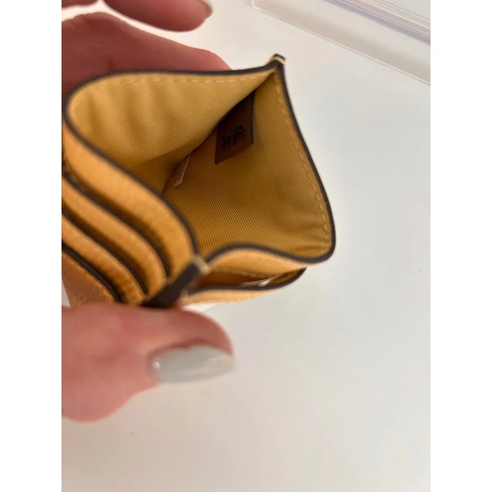 NWT COACH Lizard Embossed Leather Card Holder Slim ID Wallet Yellow MSRP $128 - Picture 3 of 5